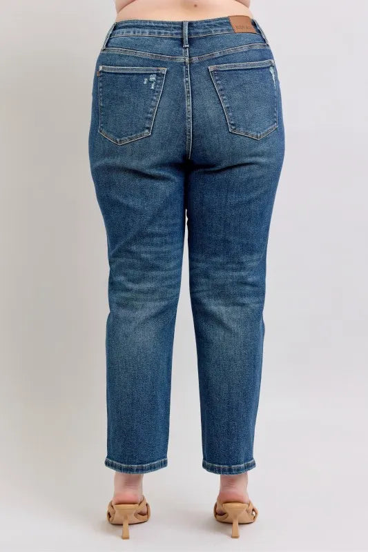 Overall fit of Judy Blue Full Size High-Waisted Rigid Straight Leg Jeans, showcasing the clean and flattering design for plus size women.